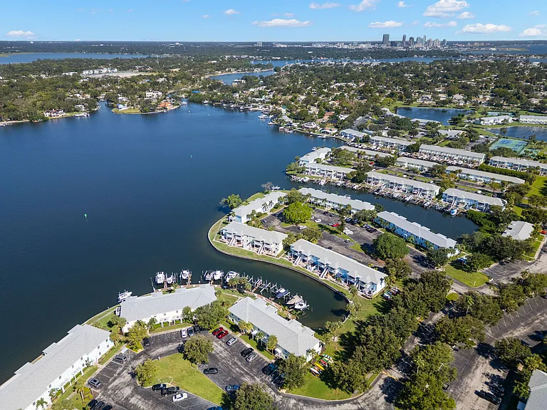 5243 Beach Dr SE #B — Photo 38