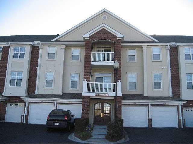 Enjoy the convenienc of elevators & private garage!