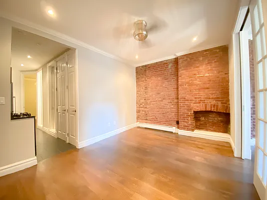 Rented by Nest Seekers International | media 10