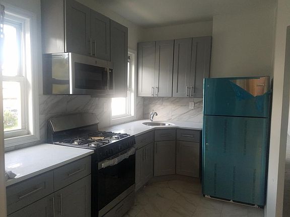 2nd image of 307 1st Ave #2