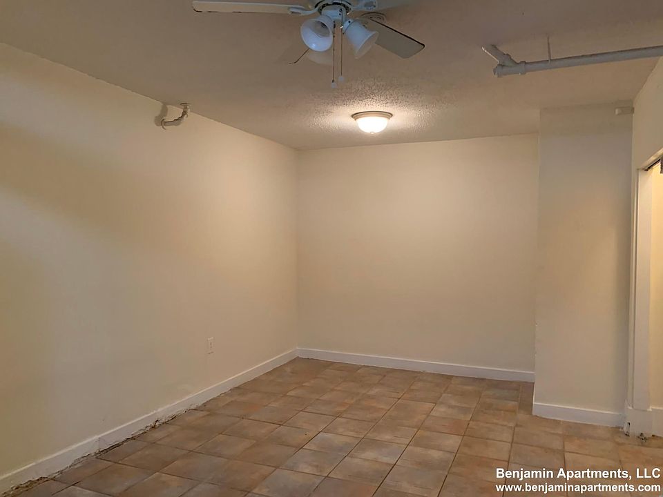 2nd image of 6 Barrows St #C5