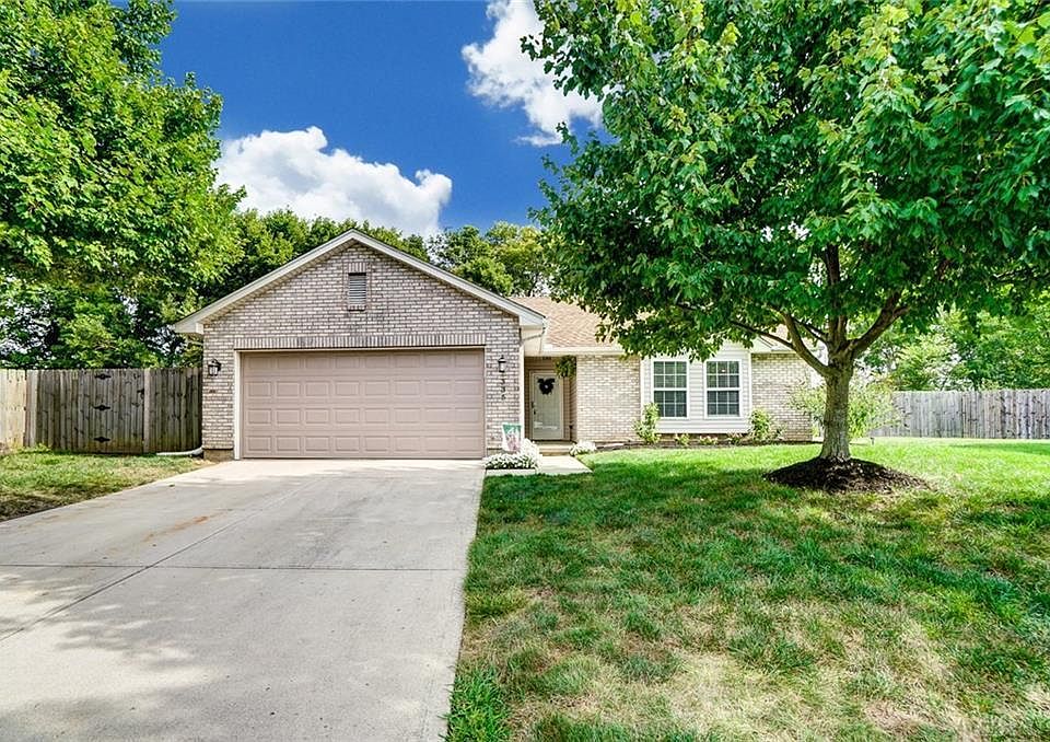 1st image of 335 Sagebrush Dr