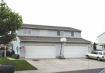 1st image of 812 SE 152nd Ave
