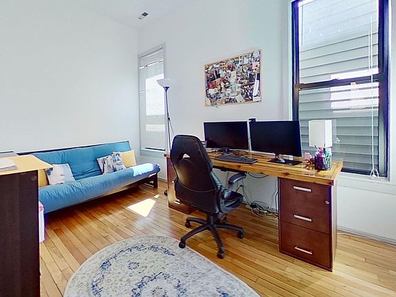 5th image of 831 W Wrightwood Ave #2