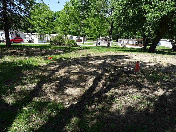 5th image of 104 Lovette St