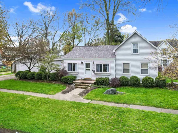 529 Howard St, Algonac, MI 48001