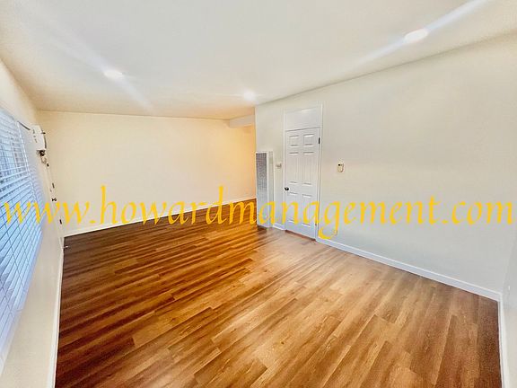 5th image of 2424 Ocean Park Blvd APT 7