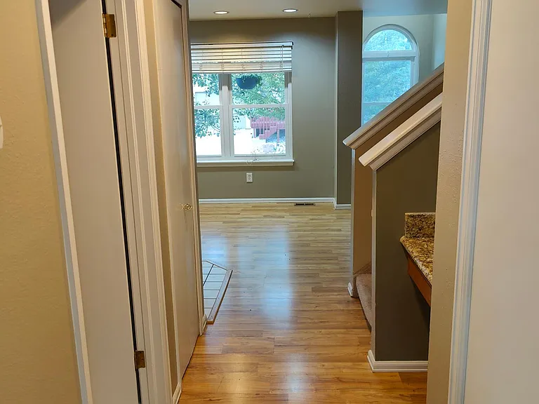 2092 Bristlecone Dr — Photo 6