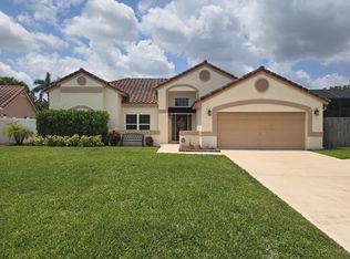 25 Dogwood Cir, Boynton Beach, FL 33436