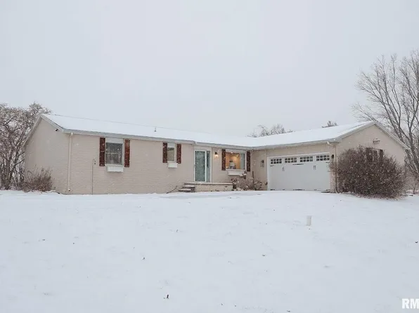 837 E 1175 North Rd, Taylorville, IL 62568