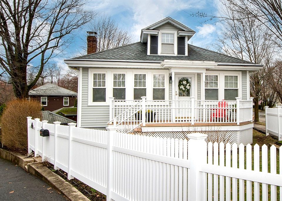 1st image of 271 Holbrook Rd