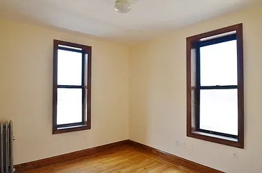 Rented by CITY SKYLINE REALTY INC