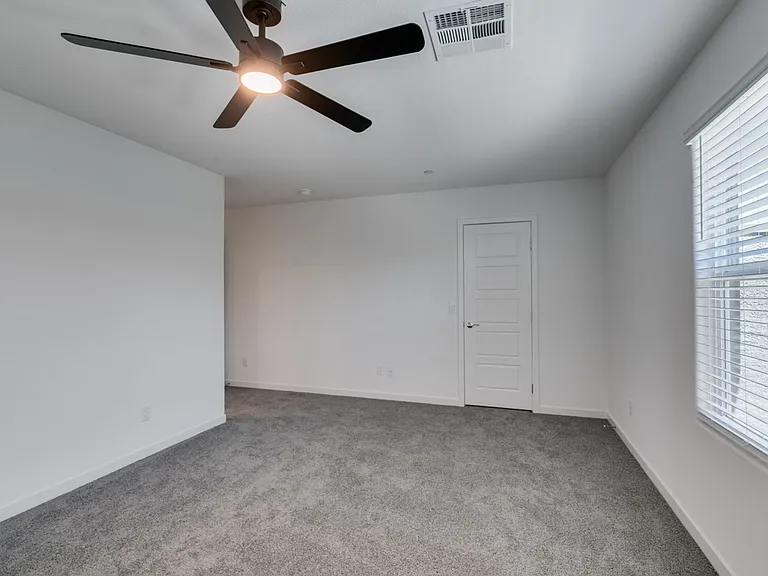 9849 Hidden Pass Ave — Photo 3