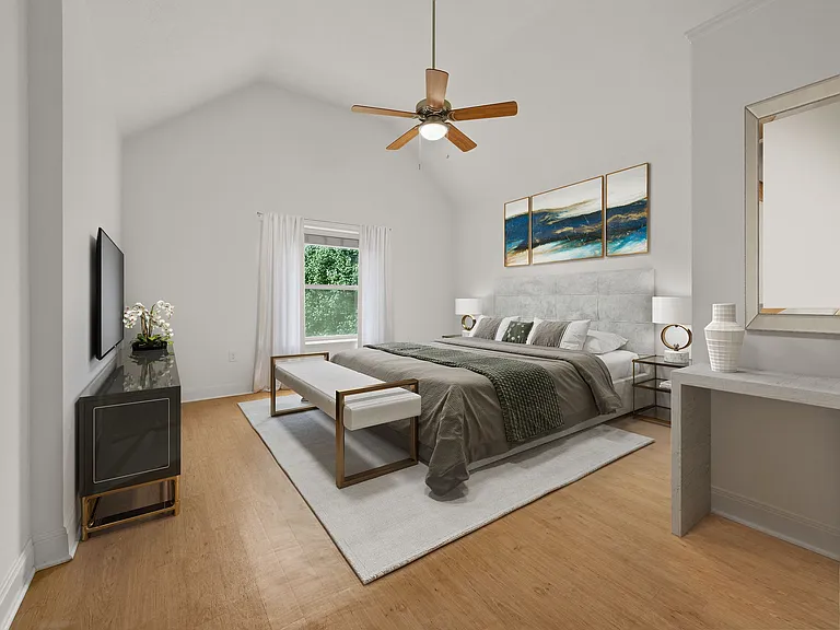 1810 W Hawthorne Rd #2 — Photo 4
