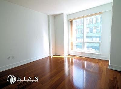 4th image of 350 W 42nd St #14GG