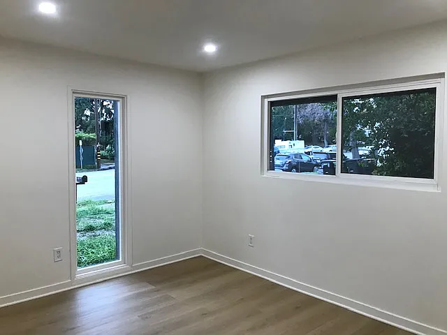 13408 Glenoaks Blvd — Photo 7