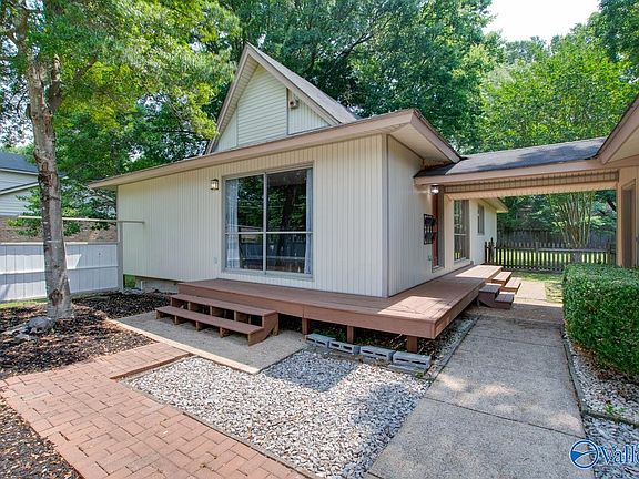 3rd image of 10013 Willow Park Dr SE