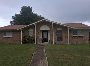 1813 Mission Dr, Garland, TX 75042