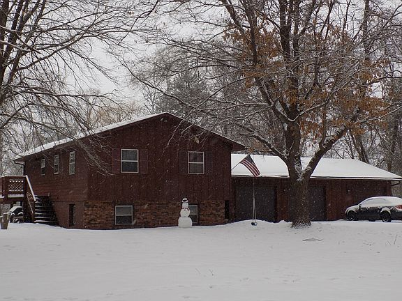 3rd image of 21244 Victory Ln