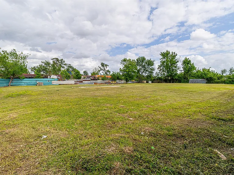 1710 Berry Rd — Photo 9