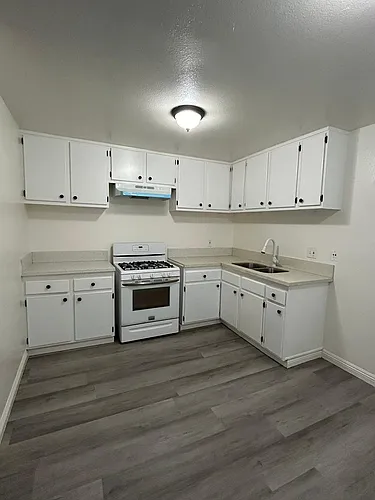 6910 Simpson Ave #7 Photo 1