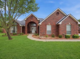 2507 Renaissance Cir, Denison, TX 75020