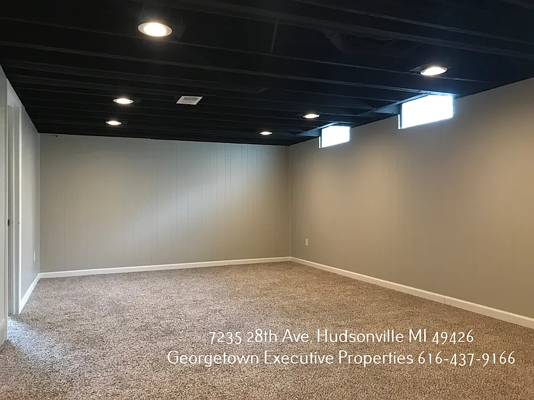 7235 28th Ave — Photo 30