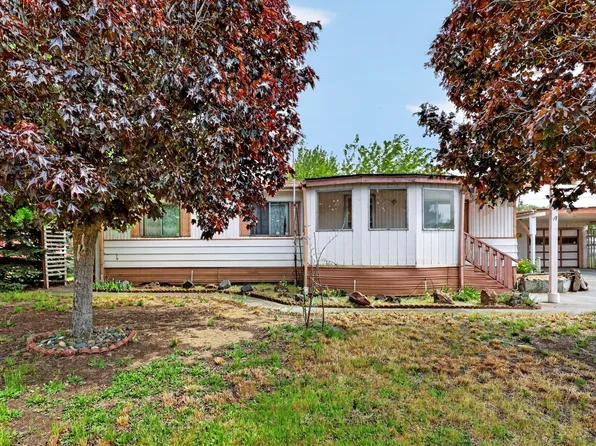 604 D St, Dallesport, WA 98617