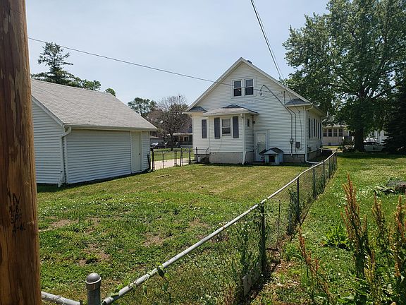 4th image of 2200 6th Ave