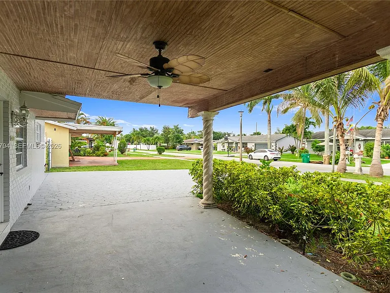 4151 SW 56th Ave — Photo 7