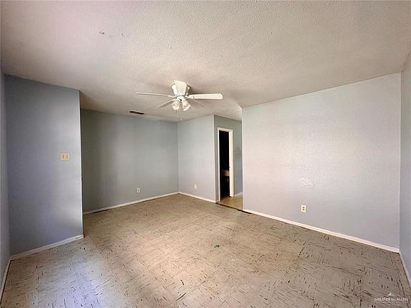4th image of 712 E Sugarcane Dr
