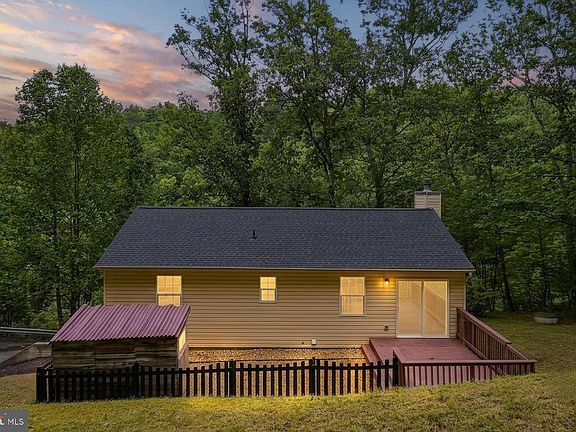 2nd image of 286 Oregon Hollow Rd