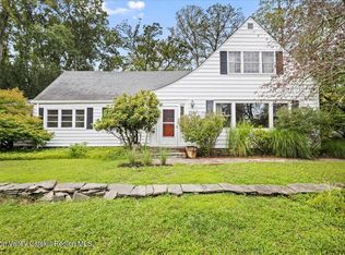 32 W Hurley Rd, Woodstock, NY 12498