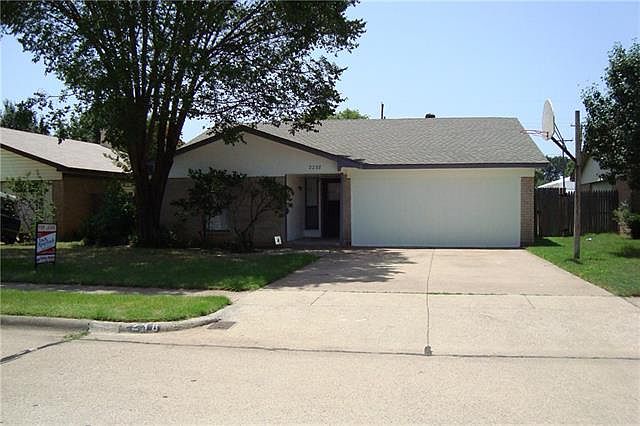 1st image of 2238 Chandelle Dr