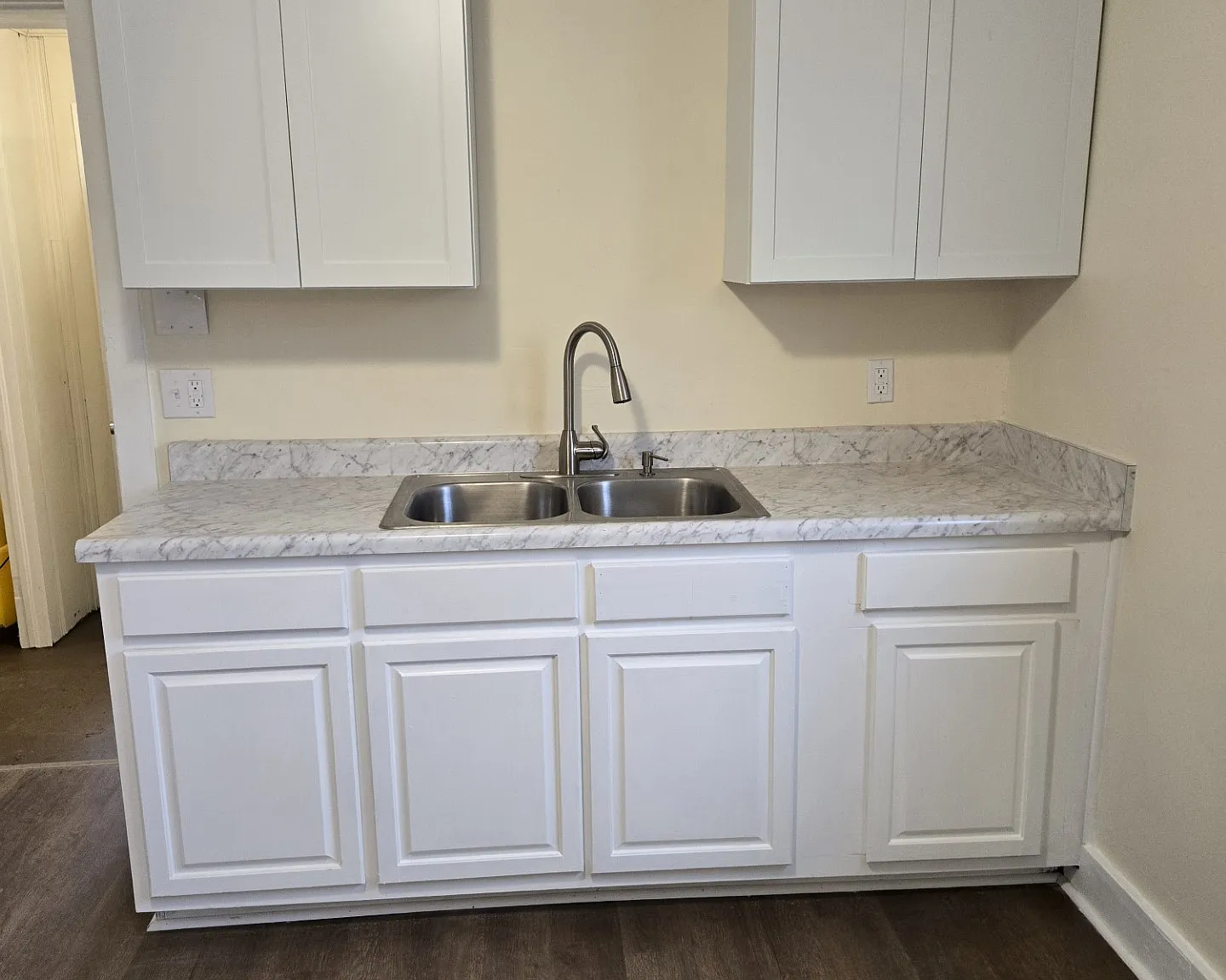 2 bed, 619 sqft, $1,000 — Photo 2