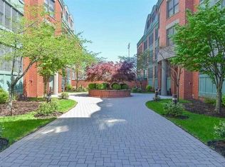 400 9th St APT W5F, Hoboken, NJ 07030