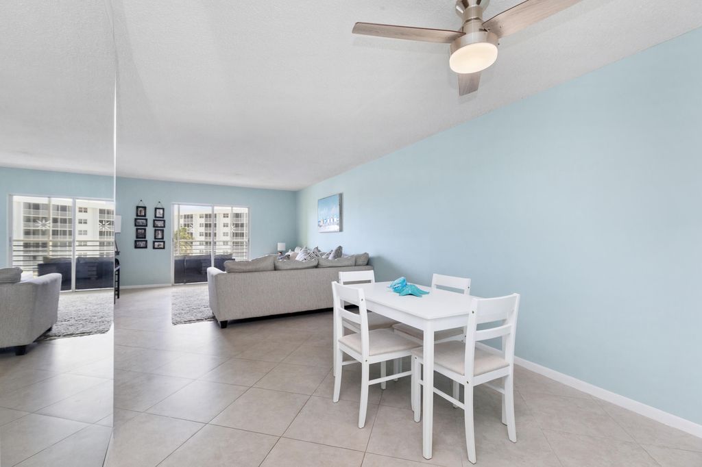 2731 NE 14th Street Causeway NE Apt 612, photo 7