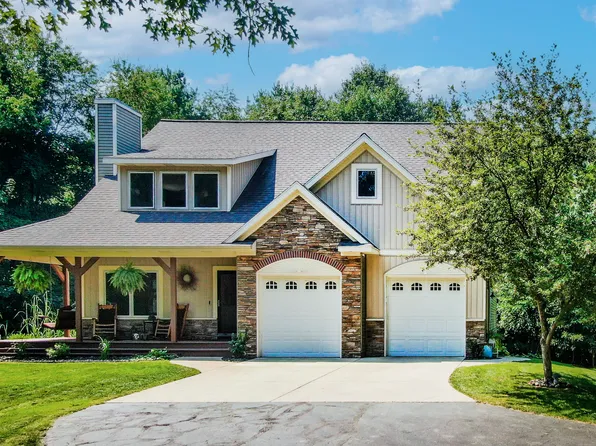 936 S Payne Lake Rd, Wayland, MI 49348