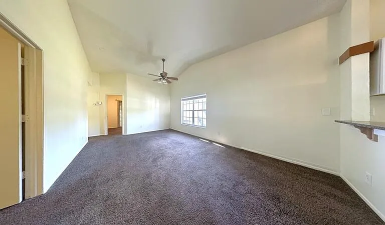 599 Capistrano Ct — Photo 11