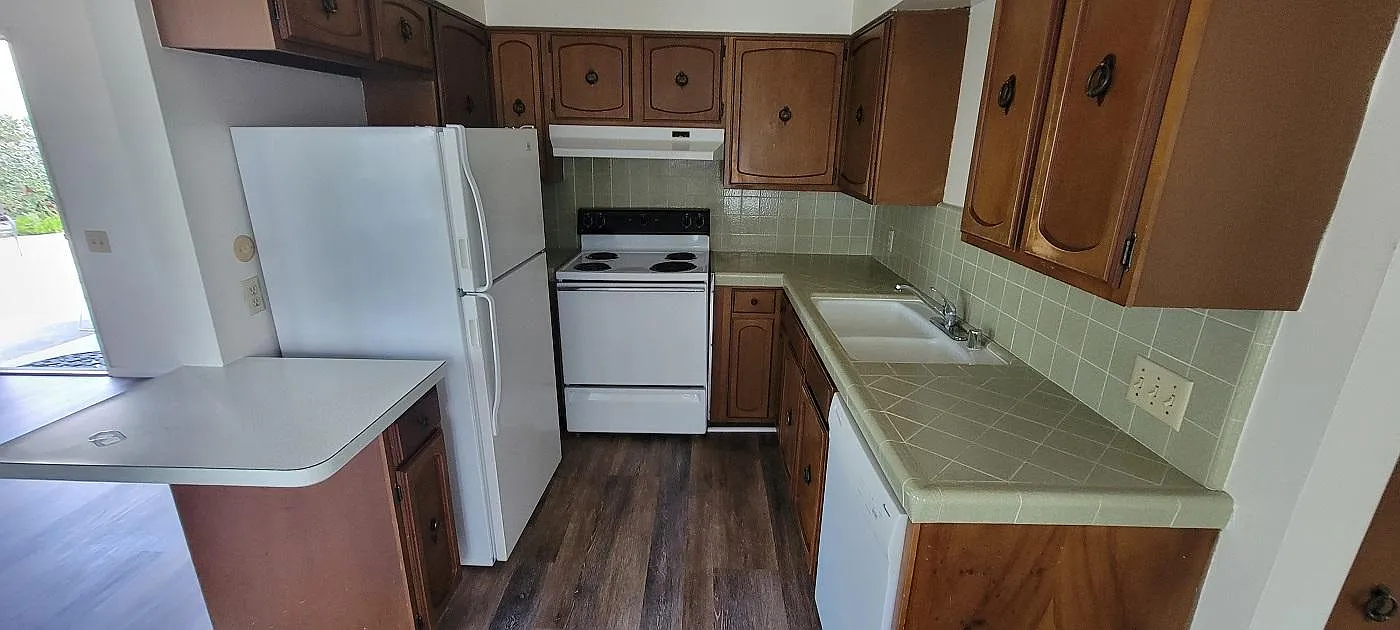 2 bed, $2,595 — Photo 3