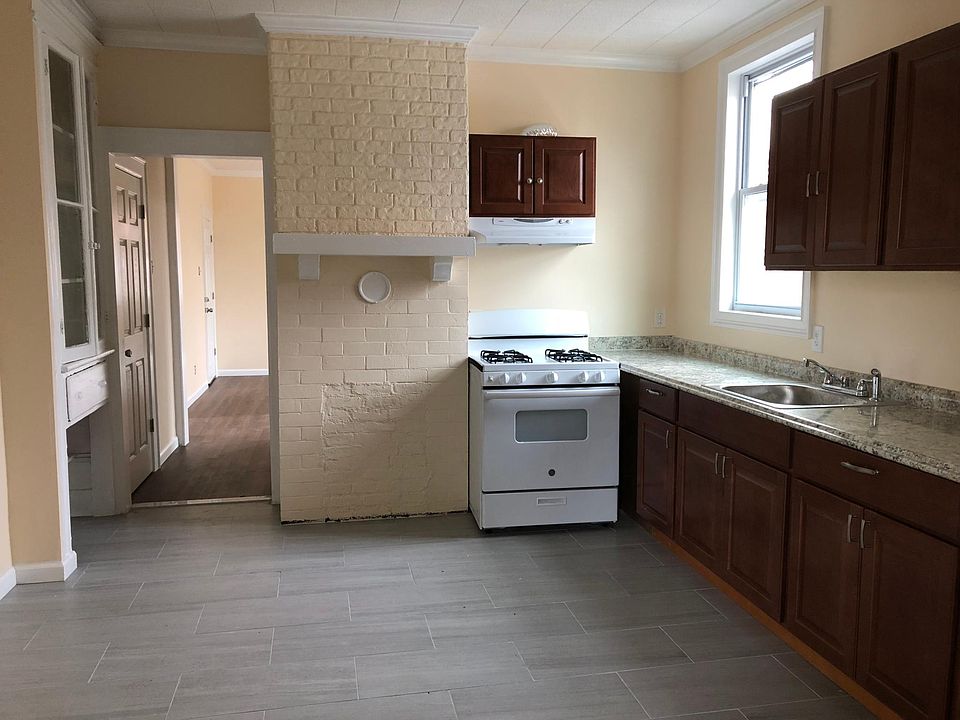 2nd image of 16 Brinsmaid Pl
