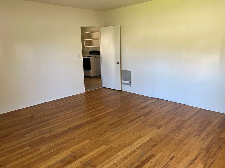 1239 Madison St — Photo 19