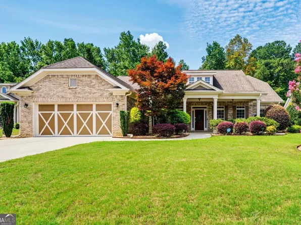 2597 Misty Rose Ln, Loganville, GA 30052