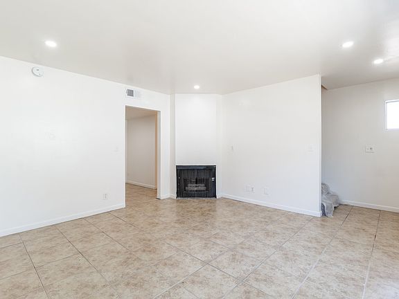 3rd image of 15946 Sherman Way Unit 7
