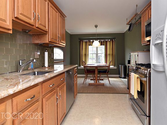 3rd image of 644 Richmond Ct