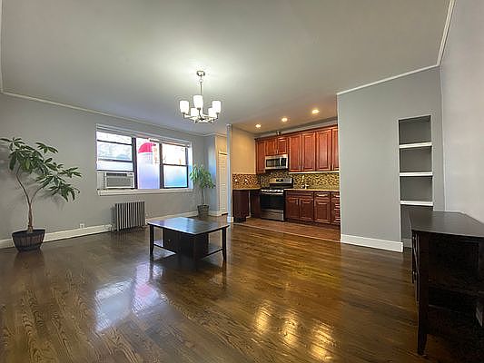 2nd image of 61-20 Laurel Hill Blvd Floor 1