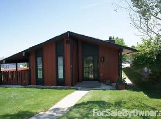 35 Douglas Dr S, Broomfield, CO 80020