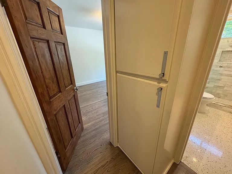 6345 Primrose Ave #10 — Photo 13