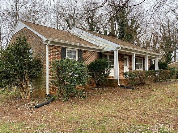 3rd image of 206 Buckingham Dr