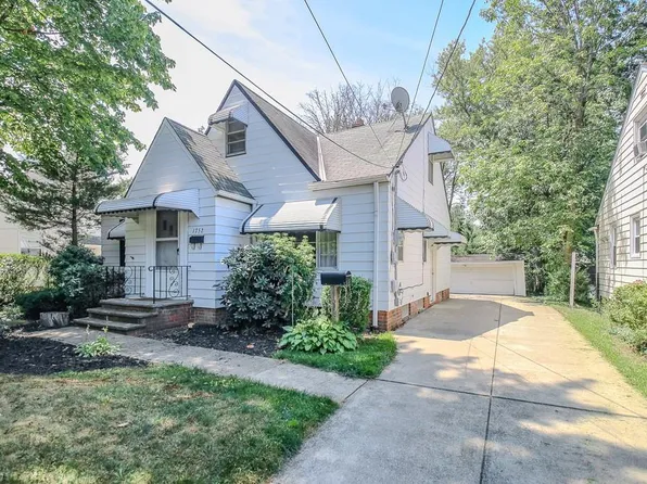 1752 Brainard Rd, Lyndhurst, OH 44124